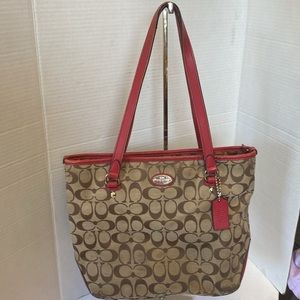 GUC. Coach outlined signature, Jacard tote bag, red leather, trim.